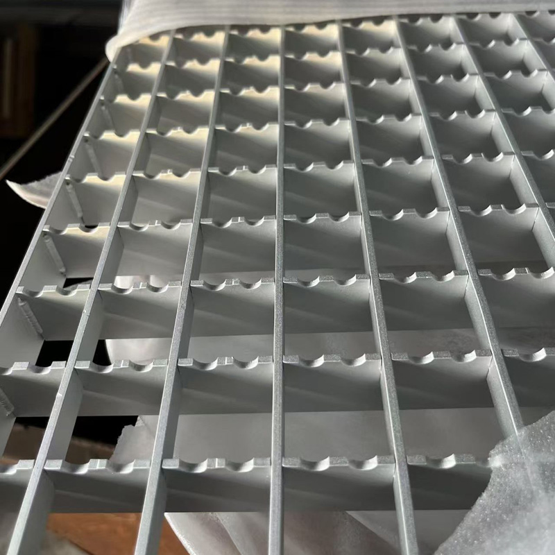 Serrated Press-locked Aluminum Grating