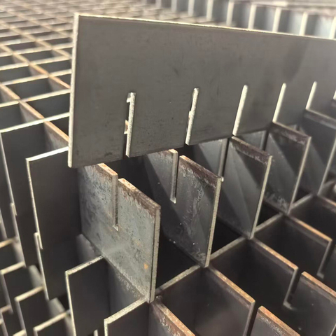 Plain Press-locked Steel Grating