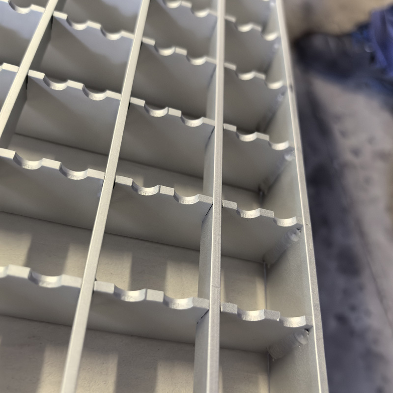 Serrated Press-locked Aluminum Grating