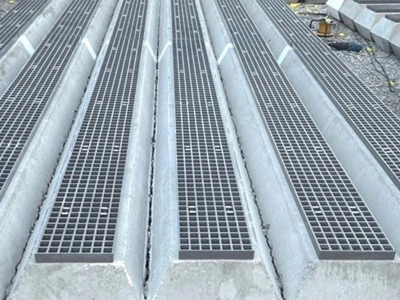 How-Our-Stainless-Steel-M-Clips-Secured-Chevron-s-800-Meter-Deep-Sea-Subsea-Project-60-60_看图王.jpg